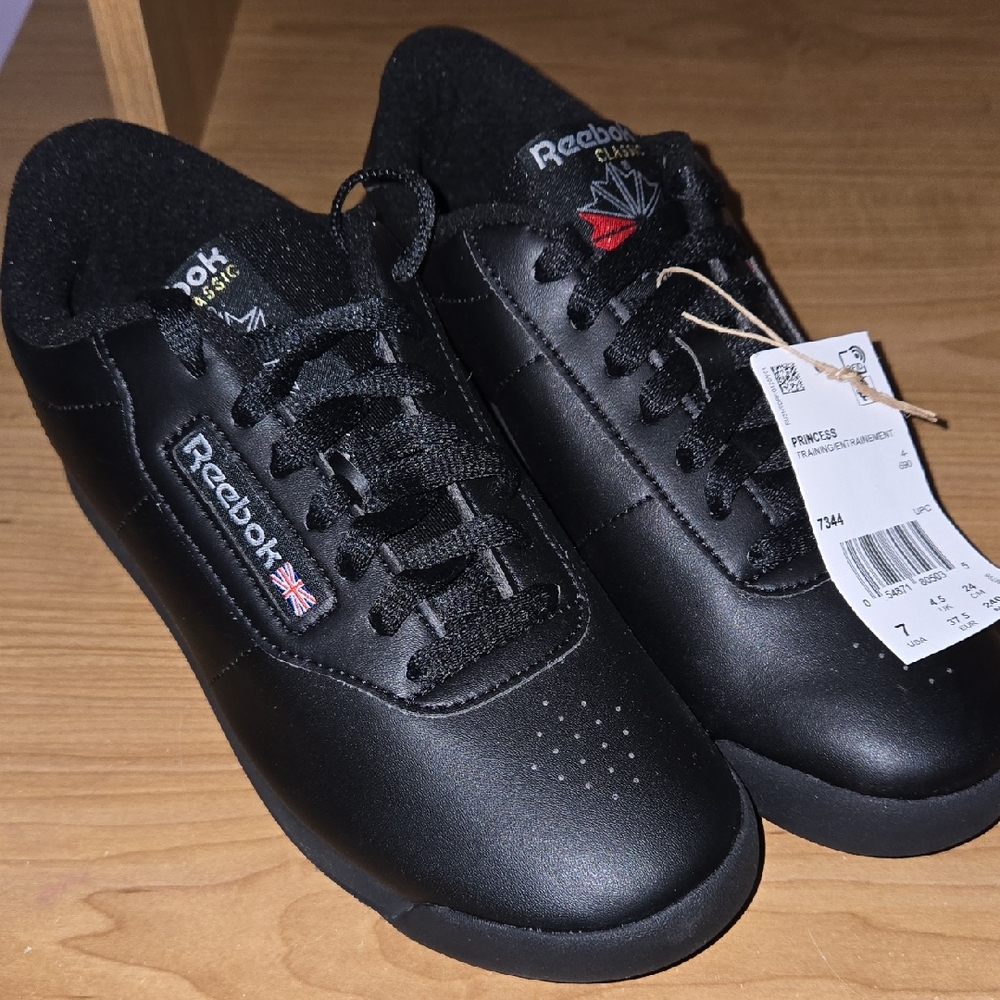 Reebok Classic Black Sneakers